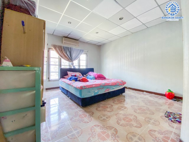 *****ทาวน์เฮ้าส์มือสองย่านนนทบุรี ม.มนวดีพาร์ค กาญจนาภิเษก เนื้อที่ 16.2 ตร.ว. ฟังก์ชัน 3 ห้องนอน 2 ห้องน้ำ 1 ที่จอดรถ ทาวน์โฮมดีไซน์สวย บนทำเลแห่งการเดินทาง เพียง 12 นาทีก็ถึงรถไฟฟ้าสายสีม่วง "สถานีคลองบางไผ่" ใกล้เซ็นทรัลเวสต์เกต ในราคาเพียงล้านต้นๆ